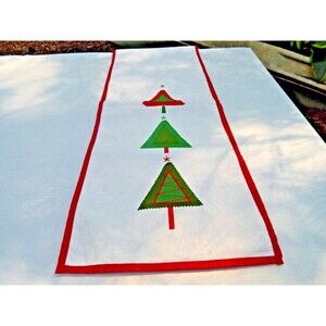 Star of Wonder Christmas Table Runner.